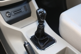   2021款 东风风行菱智 M5L 2.0L 手动基本型 7座