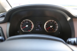   2021款 东风风行菱智 M5L 2.0L 手动基本型 7座