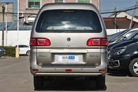   2021款 东风风行菱智 M5L 2.0L 手动基本型 7座