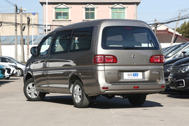   2021款 东风风行菱智 M5L 2.0L 手动基本型 7座