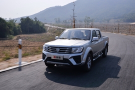   2021款东风锐骐皮卡 2.4T柴油两驱小康版基型车