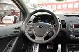   2014款起亚速迈1.6T豪华版
