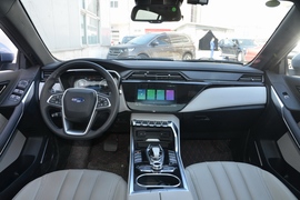 2020款福特领界EV 耀领型