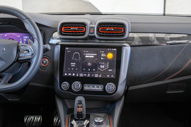   2021款领克02 Hatchback 2.0TD Halo 驾控套件版