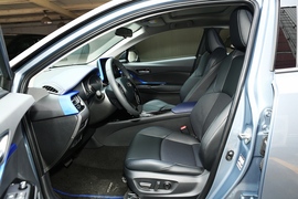   2021款丰田C-HR  2.0L CVT 豪华版