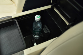   2022款坦克500  3.0T 运动版 登峰 5座