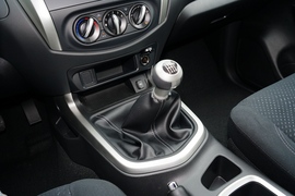   2020款日产途达 2.5L XE 手动两驱精英版