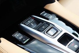   2020款本田UR-V 370TURBO 四驱尊耀版