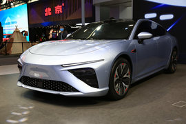   哪吒S 广州车展实拍