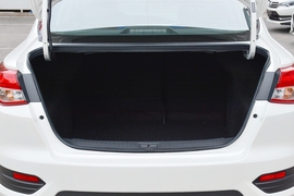   2021款日产蓝鸟 1.6L CVT炫酷版