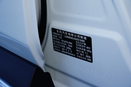   2021款日产奇骏 VC-Turbo 300 CVT 四驱 尊享版 7座