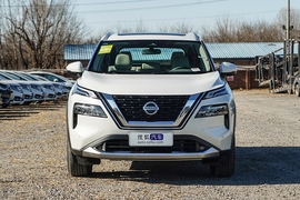   2021款日产奇骏 VC-Turbo 300 CVT 四驱 尊享版 7座