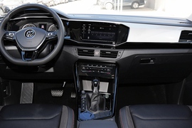   2022款大众探岳 280TSI 两驱豪华智联版