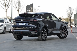   2022款长安UNI-K新能源 蓝鲸iDD 1.5T 尊贵型