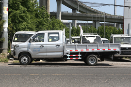 2022款东风小康D72PLUS 1.6L标准版SFG16G