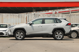   2022款丰田RAV4荣放 双擎 2.5L CVT两驱精英版