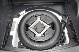   2022款丰田RAV4荣放 2.0L CVT四驱尊贵版