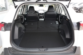   2022款丰田RAV4荣放 2.0L CVT四驱尊贵版