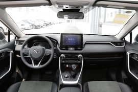   2022款丰田RAV4荣放 2.0L CVT四驱尊贵版