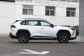  2022款丰田RAV4荣放 2.0L CVT四驱尊贵版