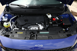   2022款标致408 1.6T顶配型