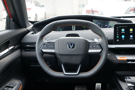  2022款长安UNI-V 1.5T 运动版