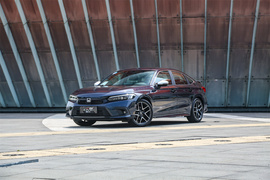   2023款 东风本田 思域 2.0L e:HEV 高配版