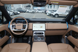   2023款路虎揽胜 3.0 L6 400PS 典范加长版