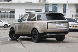   2023款路虎揽胜 3.0 L6 400PS 典范加长版