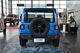   2022款Jeep牧马人 2.0T 高地四门版