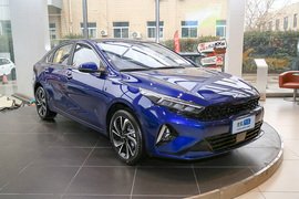   2023款起亚K3 1.5L CVT尊贵版