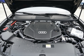   2022款奥迪A6L 55 TFSI quattro 尊享动感型 改款