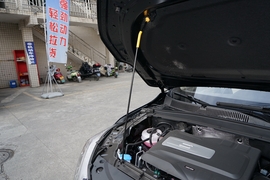   2023款奔腾T77 1.5T 自动豪华型