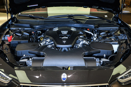   2023款玛莎拉蒂Ghibli 3.0T Modena