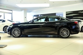   2023款玛莎拉蒂Ghibli 3.0T Modena