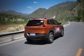   2014款Jeep自由光3.2L Trailhawk试驾