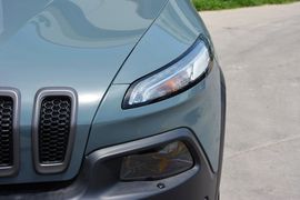 2014款Jeep自由光3.2L高性能版