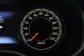   2014款Jeep自由光3.2L高性能版