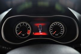   2014款Jeep自由光3.2L高性能版