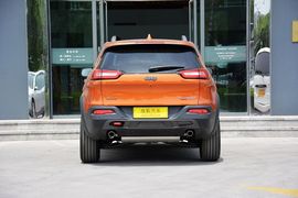   2014款Jeep自由光3.2L高性能版