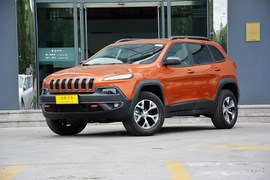   2014款Jeep自由光3.2L高性能版