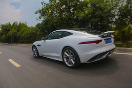   2014款捷豹F-Type Coupe试驾实拍
