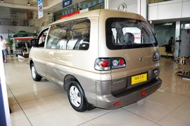   2014款东风风行菱智M3 1.6L 7座舒适型