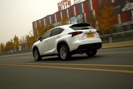   测试雷克萨斯NX300H