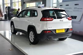   2014款Jeep自由光2.4L都市版