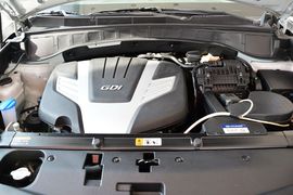   2013款现代胜达3.0L四驱舒适导航版 欧V 改款