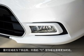   2015款东南V3菱悦到店图解