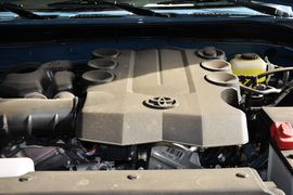   2013款丰田FJ酷路泽4.0L