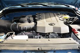   2013款丰田FJ酷路泽4.0L