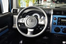   2013款丰田FJ酷路泽4.0L